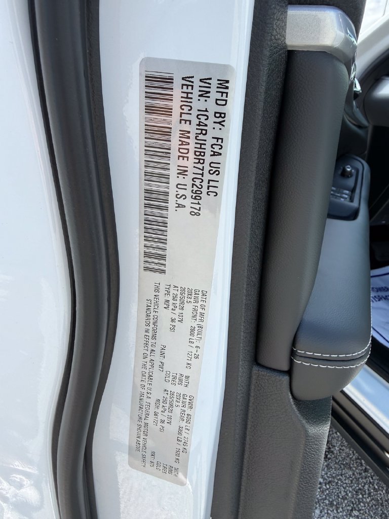 New 2026 Jeep Grand Cherokee Limited w/ Limited Altitude Package AWD/4WD image 26