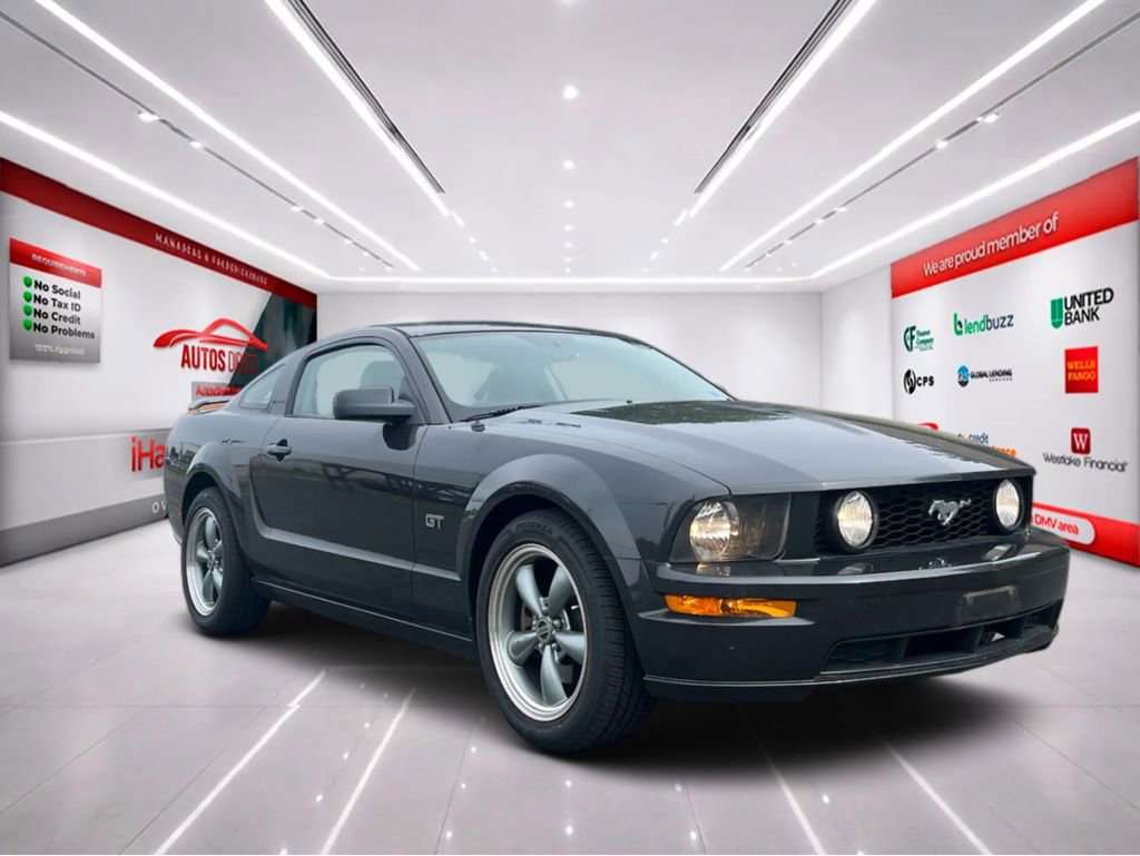 Used 2007 Ford Mustang GT RWD image 2