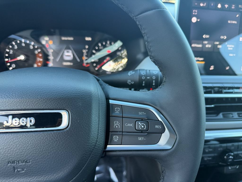 Used 2024 Jeep Compass Limited AWD/4WD image 17