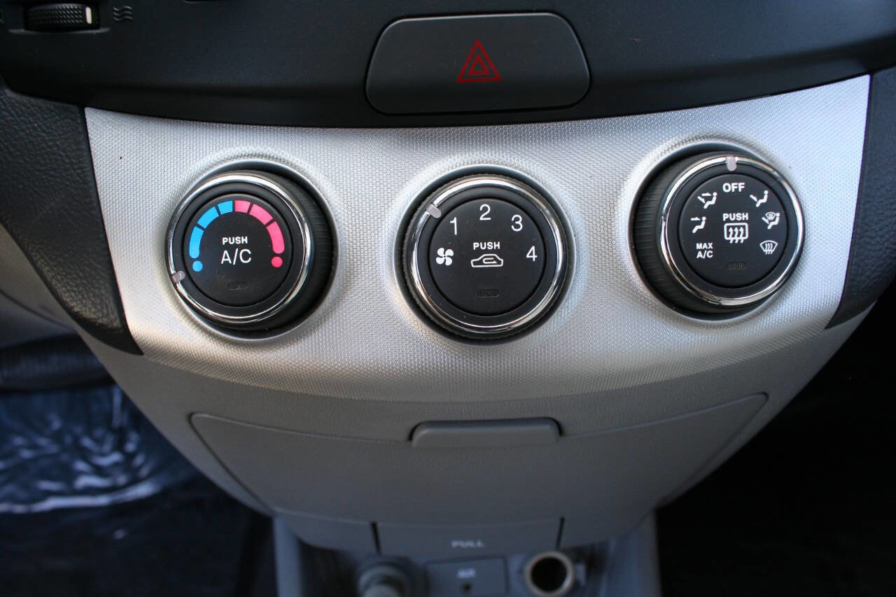 Used 2008 Hyundai Elantra GLS image 14