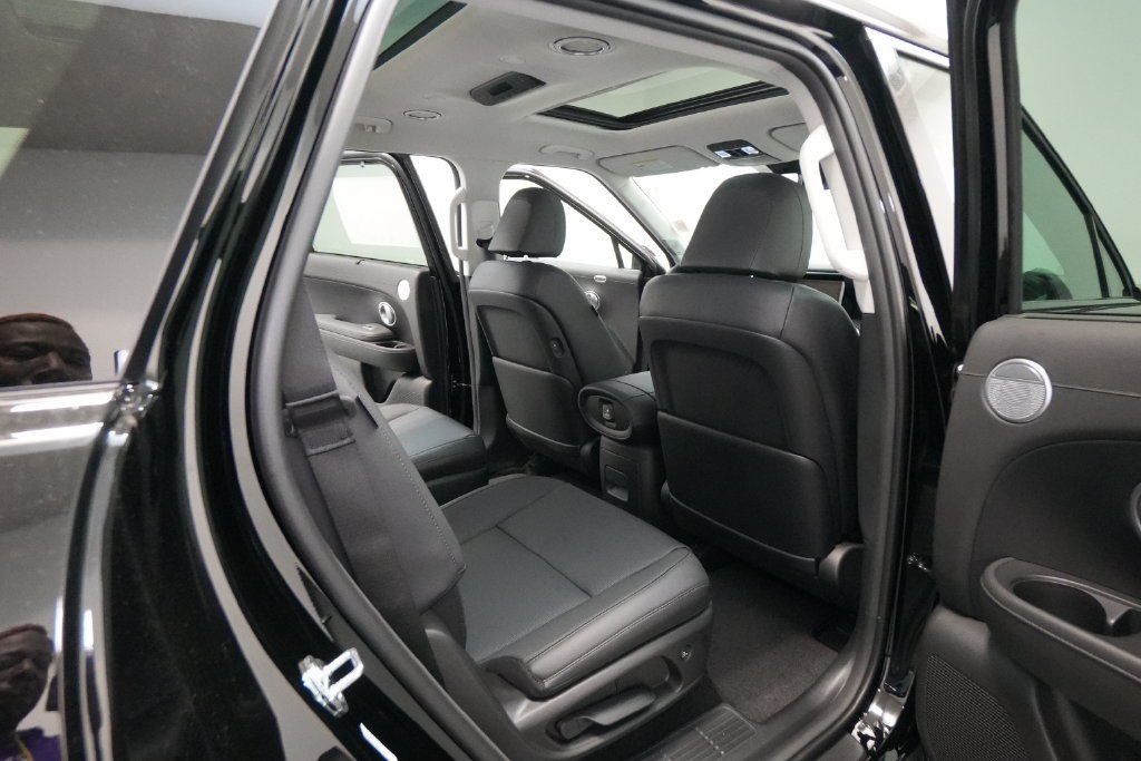 Certified 2026 Hyundai Palisade Limited AWD/4WD image 36