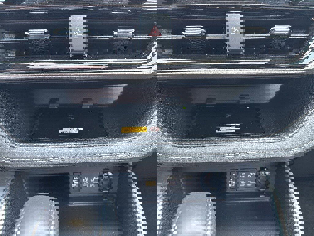 Used 2024 Toyota Highlander XLE image 24