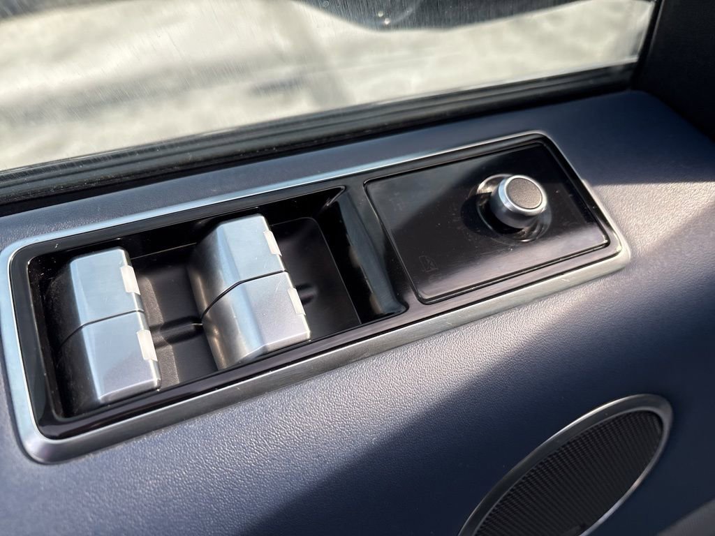 Used 2019 Land Rover Range Rover Sport HST image 14