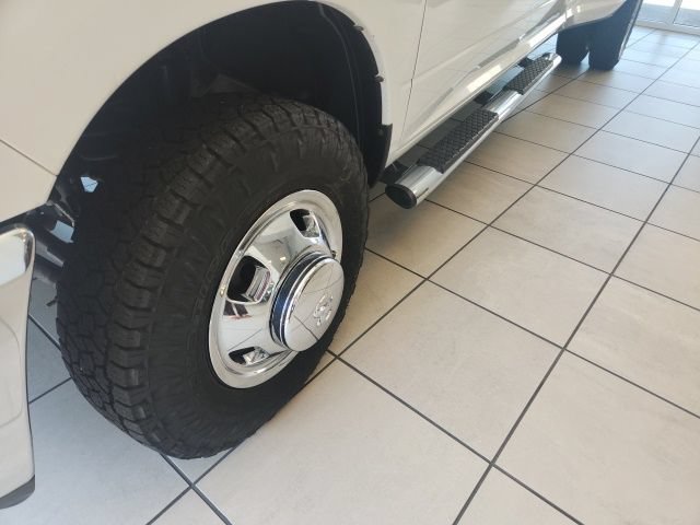 Used 2014 RAM 3500 Tradesman w/ Chrome Appearance Group RWD image 6