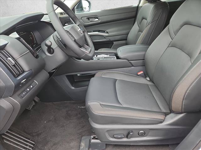 New 2026 Nissan Pathfinder SL FWD image 4