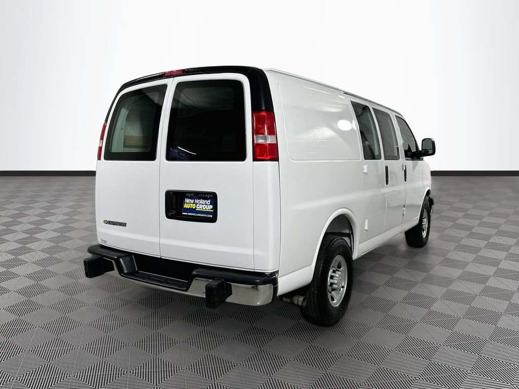 Used 2025 Chevrolet Express 2500 w/ Driver Convenience Package RWD image 7