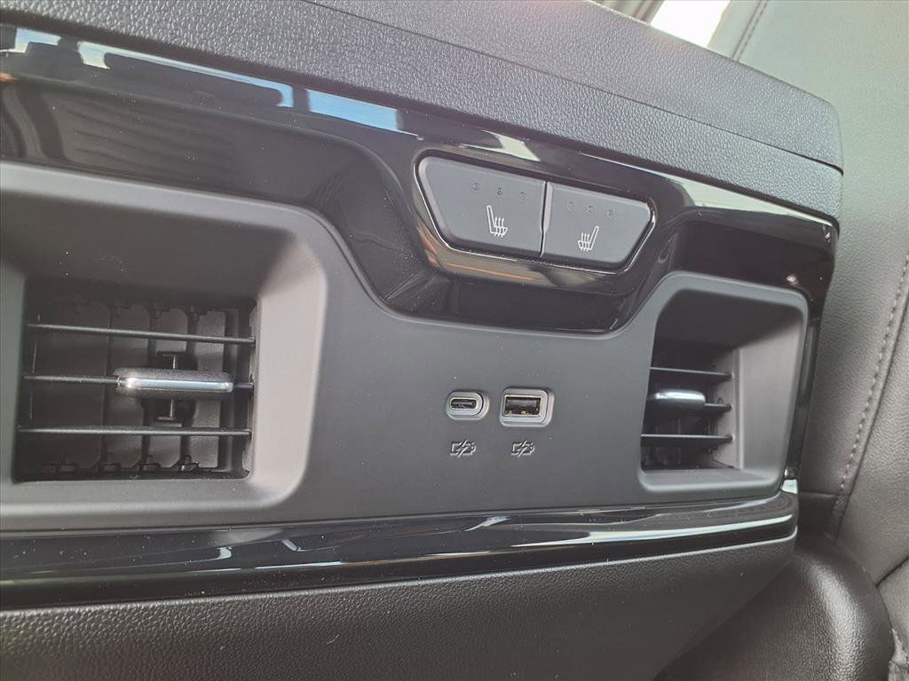 New 2026 GMC Sierra 2500 AT4 w/ AT4 Premium Plus Package image 23