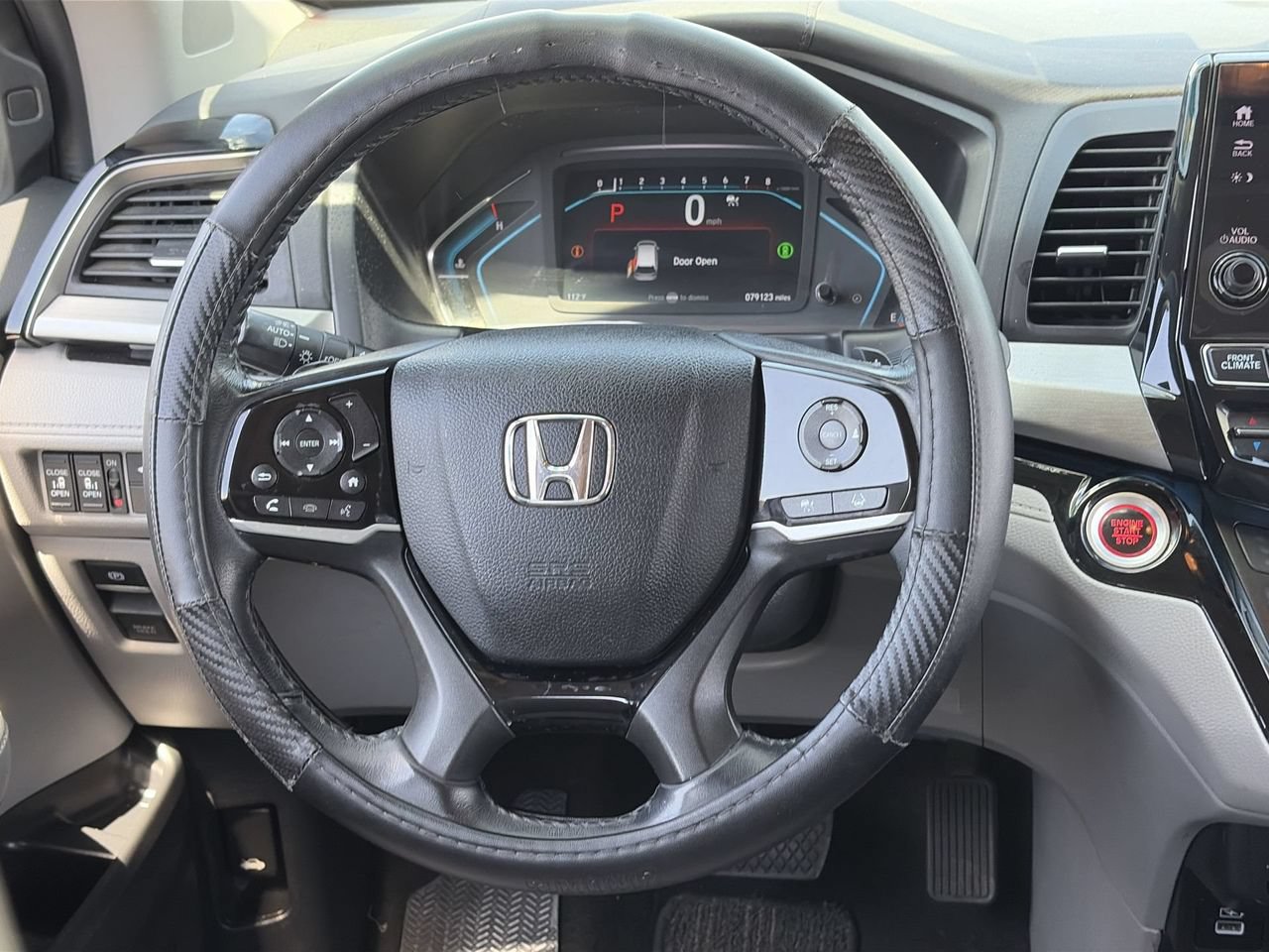 Used 2023 Honda Odyssey Touring image 13