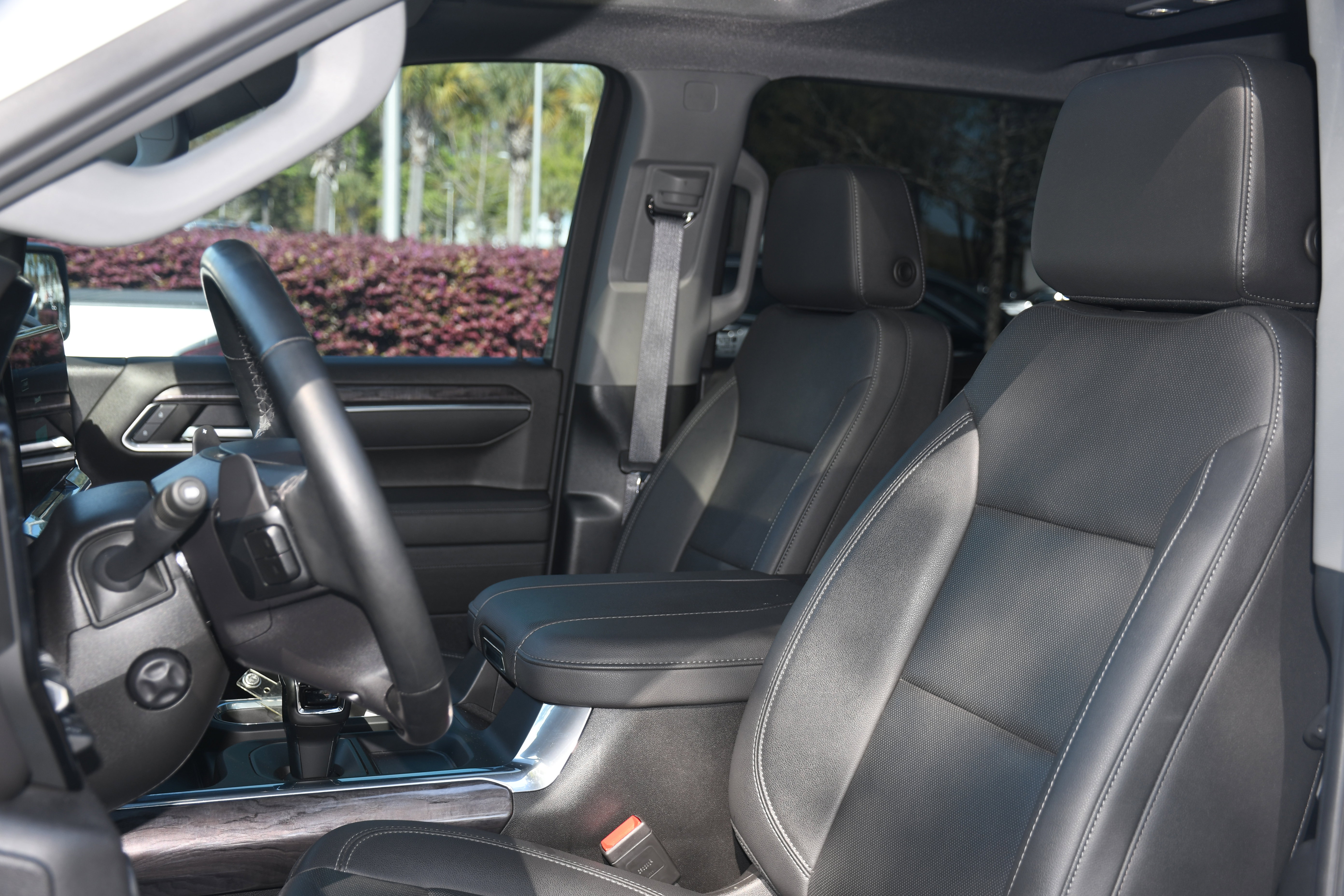 Used 2024 Chevrolet Silverado 1500 LTZ w/ LTZ Premium Texas Edition AWD/4WD image 15
