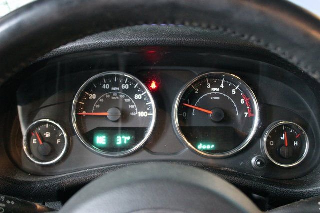 Used 2015 Jeep Wrangler Sport w/ Quick Order Package 23S image 13