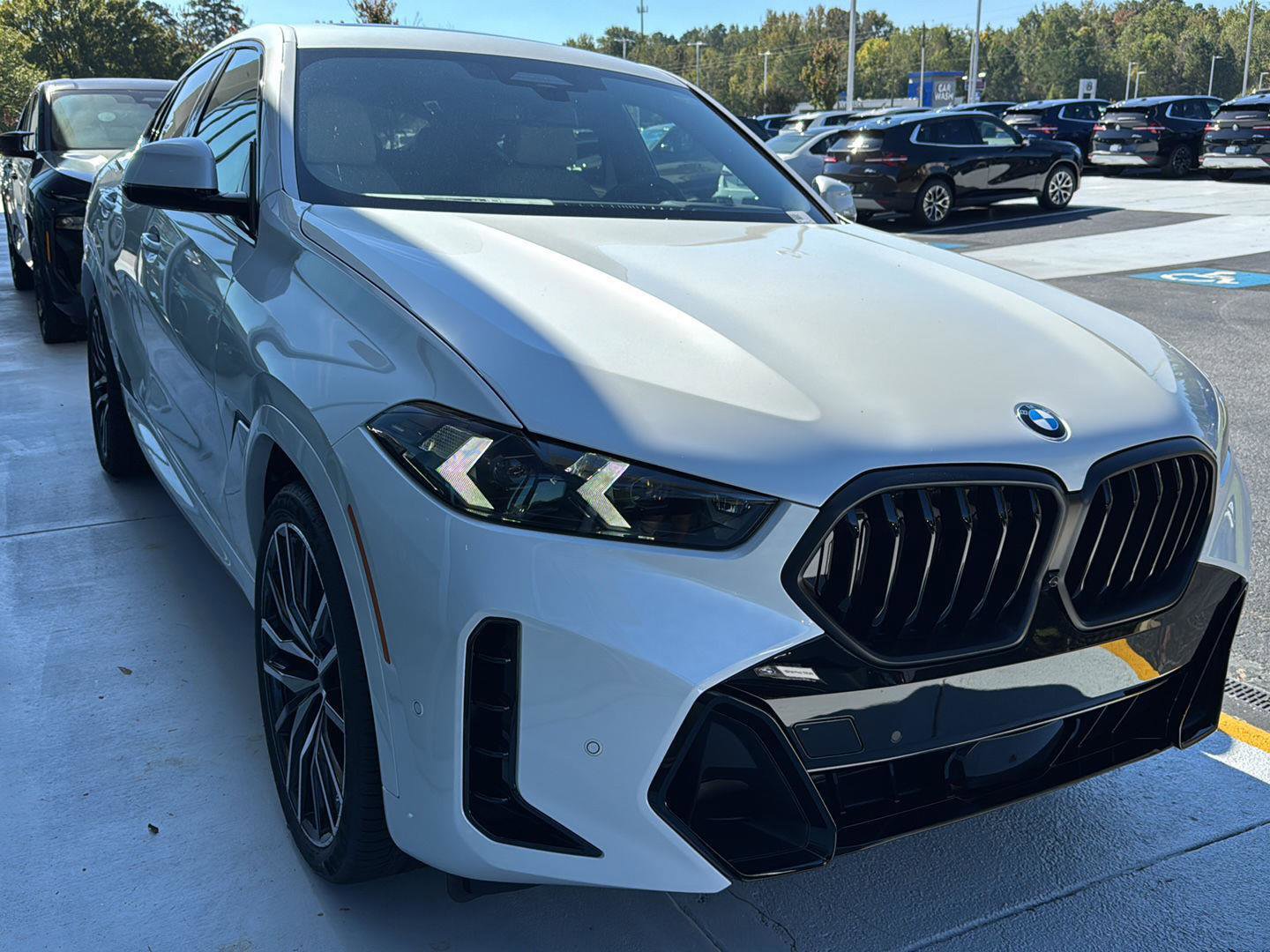 New 2026 BMW X6 xDrive40i w/ Executive Package image 6