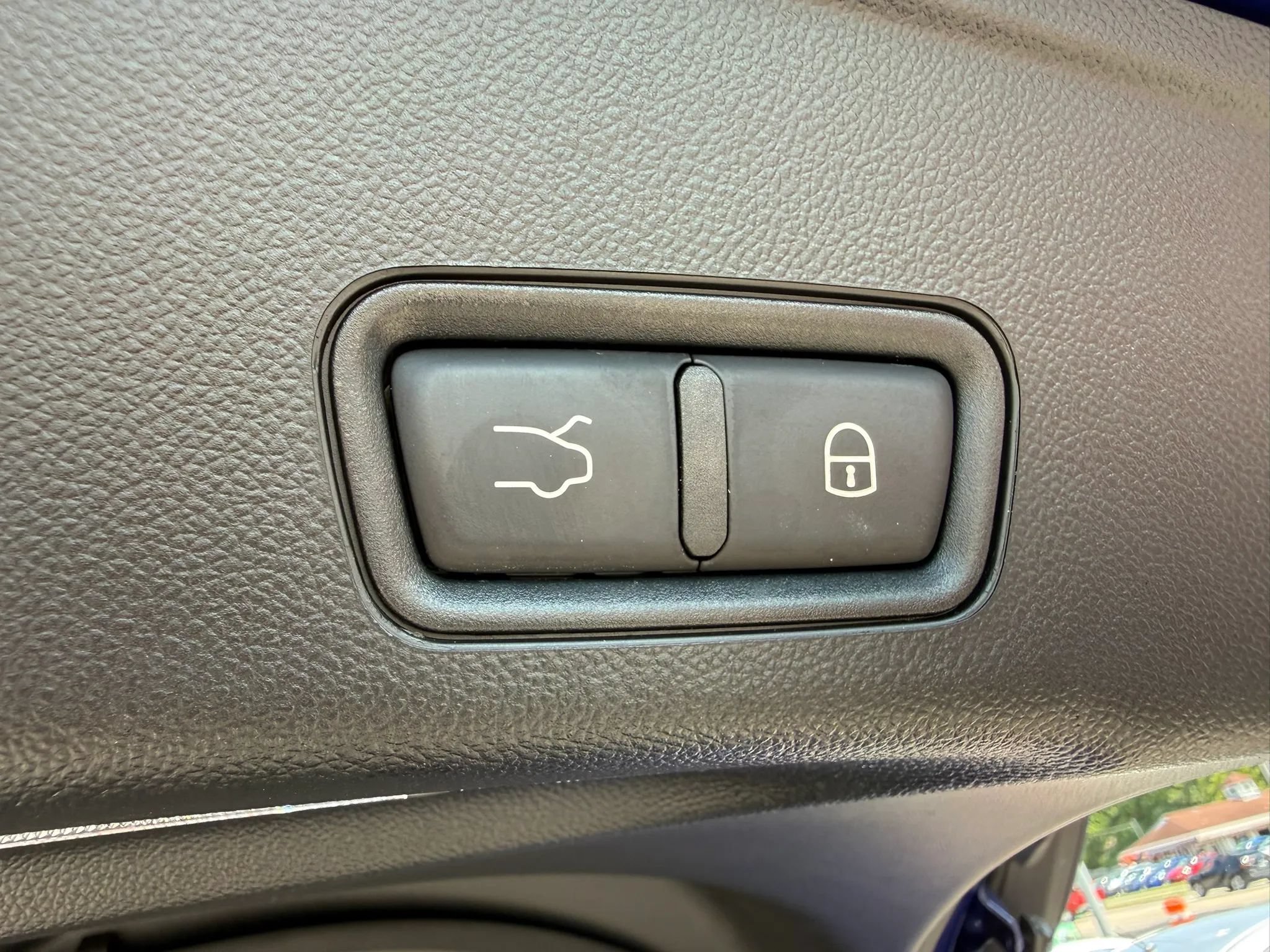 Used 2023 Maserati Grecale Modena AWD/4WD image 38
