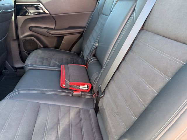 Used 2023 Mitsubishi Outlander SE Black Edition image 15