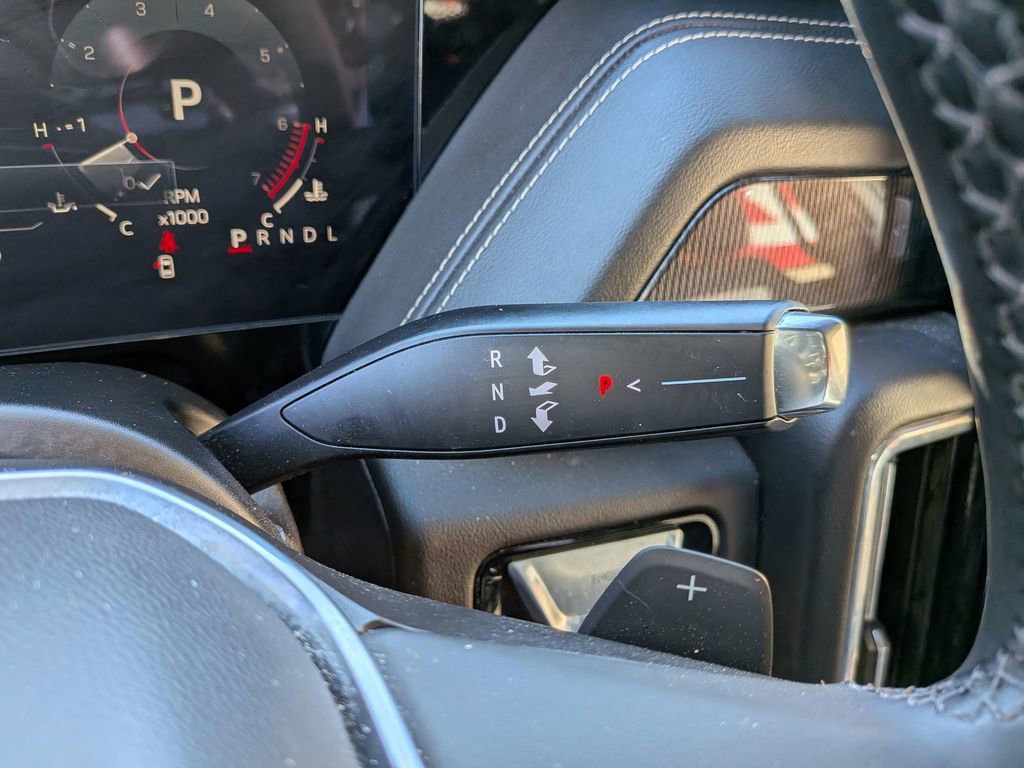 Certified 2025 GMC Yukon XL Elevation image 22