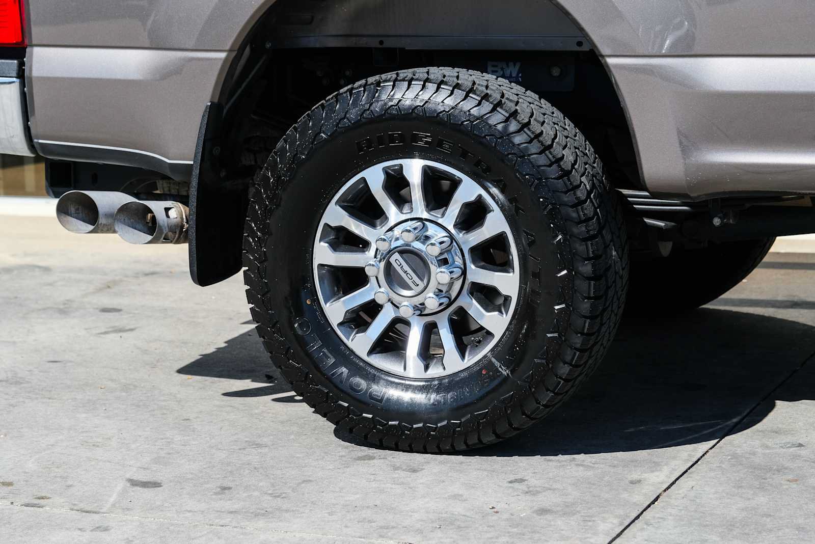 Used 2022 Ford F350 Lariat w/ Lariat Ultimate Package AWD/4WD image 9