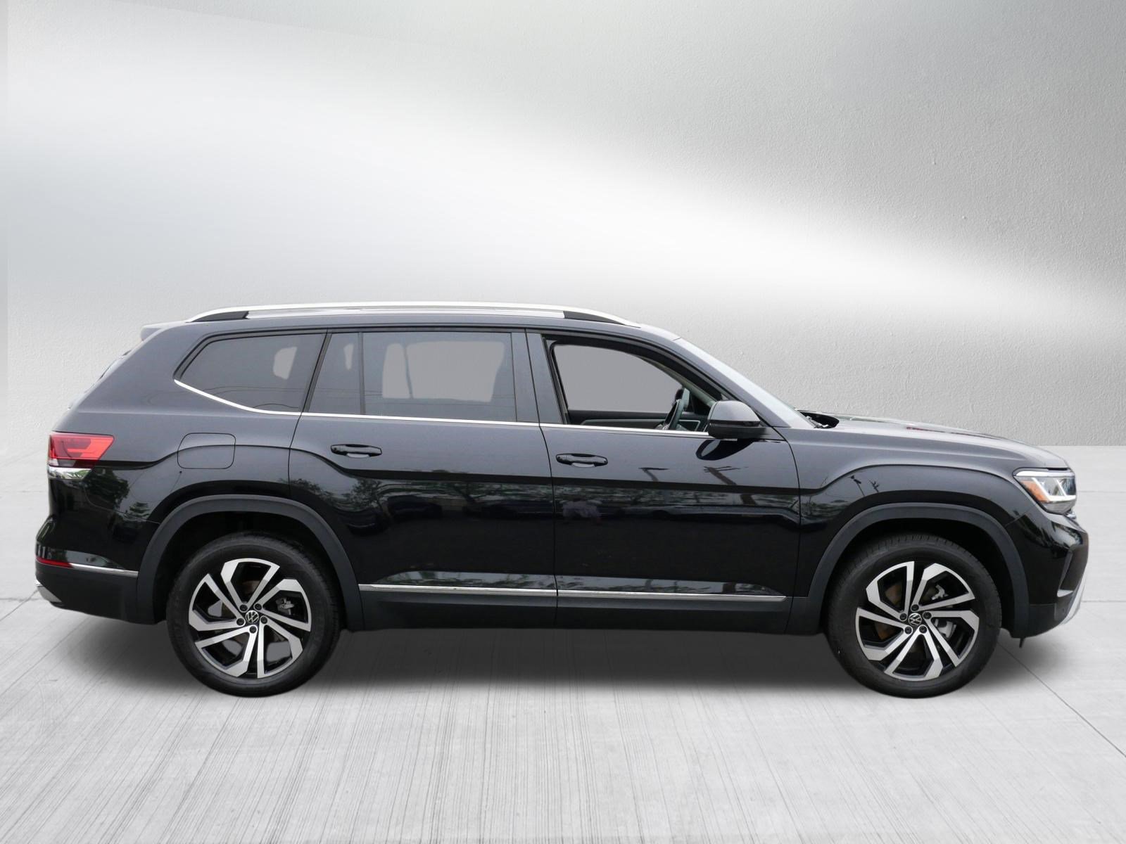Certified 2023 Volkswagen Atlas SEL AWD/4WD image 8