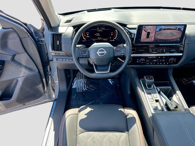New 2026 Nissan Pathfinder Platinum w/ Accent Package FWD image 19