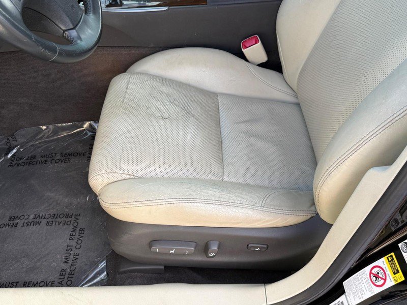 Used 2010 Lexus IS 250 w/ Preferred Accessory Package RWD image 17