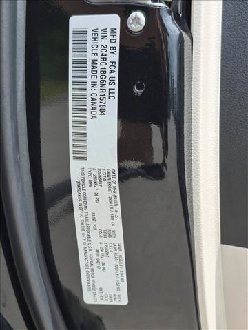 Used 2022 Chrysler Pacifica Touring-L FWD image 24
