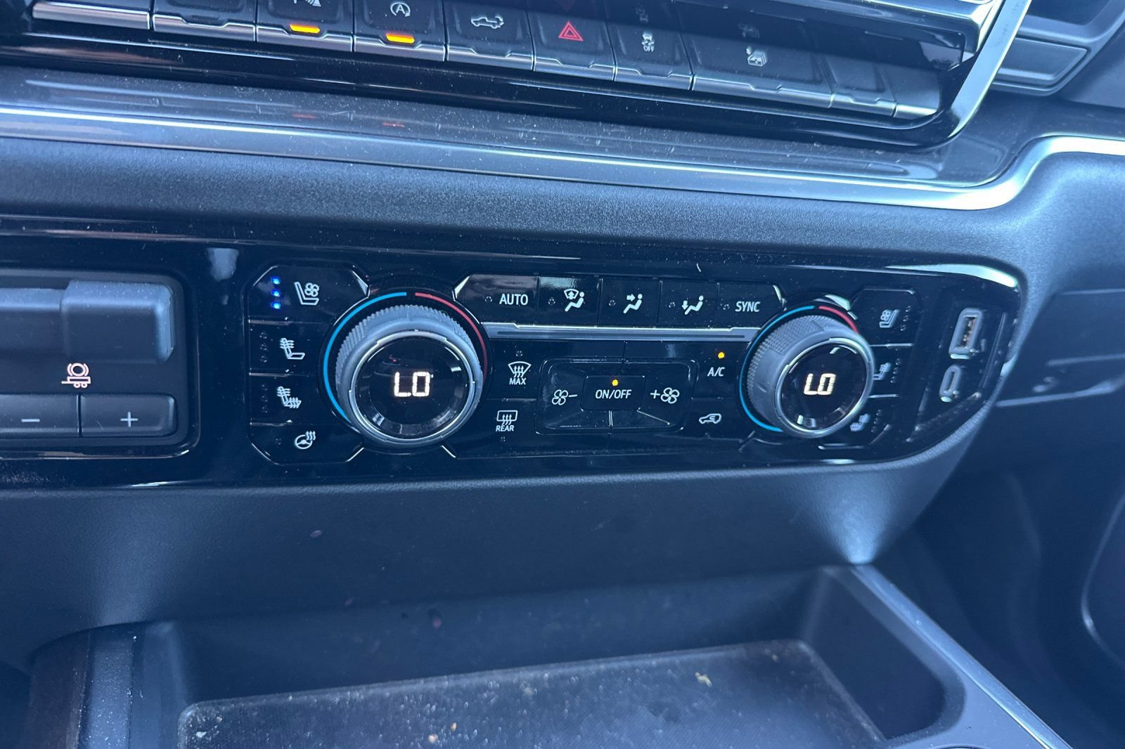 Used 2025 Chevrolet Silverado 1500 High Country AWD/4WD image 27