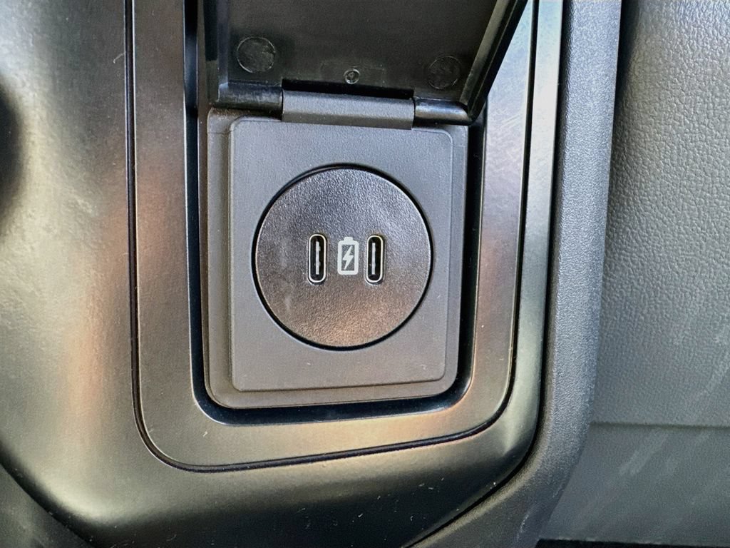 Used 2024 Ford F550 2WD SuperCab Super Duty image 17