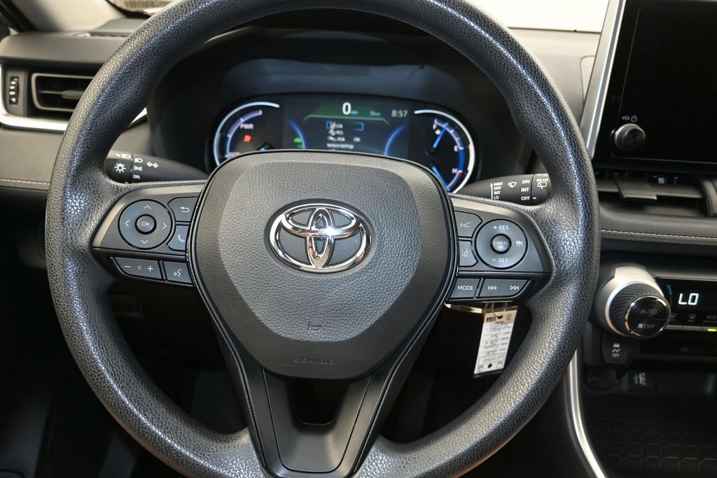 Used 2025 Toyota RAV4 LE AWD/4WD image 13