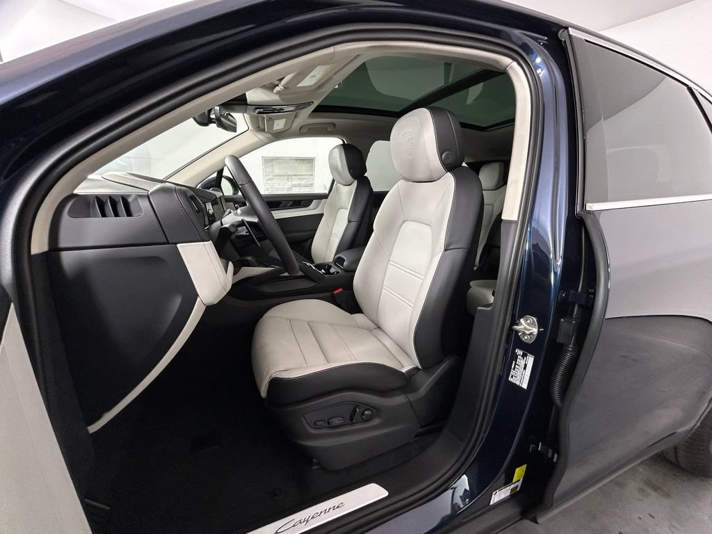 New 2026 Porsche Cayenne AWD/4WD image 5