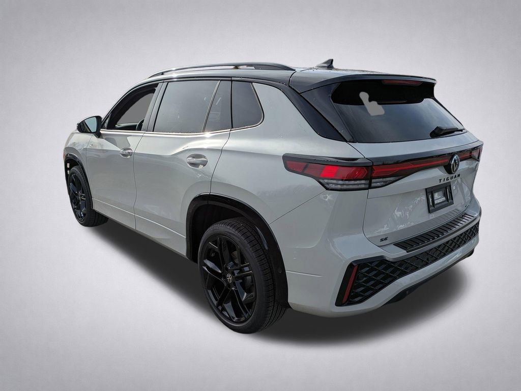 New 2026 Volkswagen Tiguan SE R-Line image 5