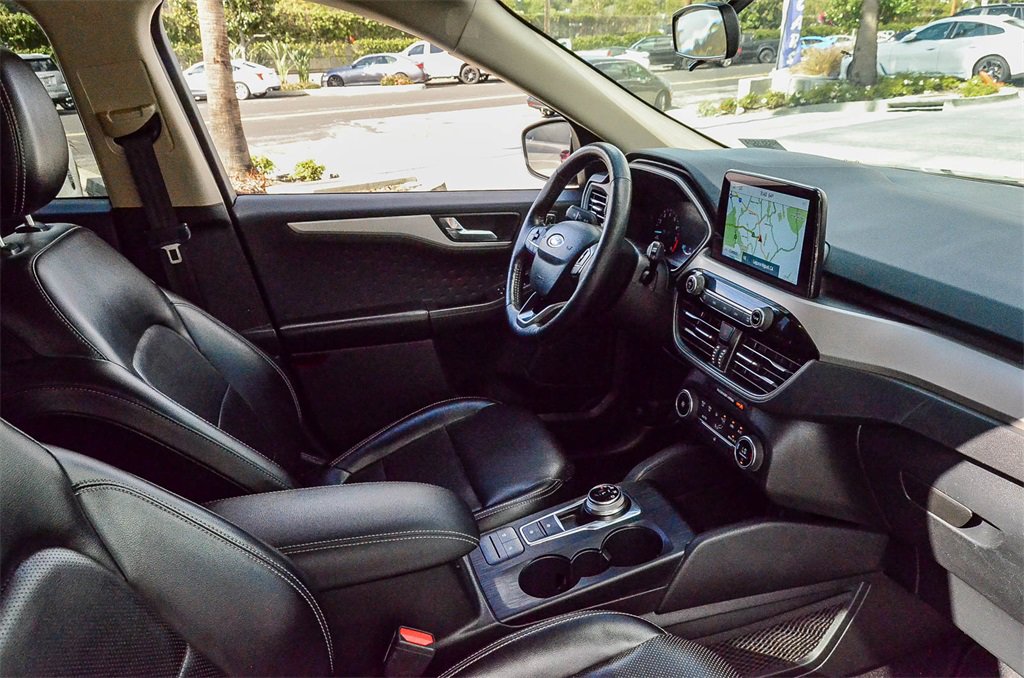 Used 2020 Ford Escape SEL image 17