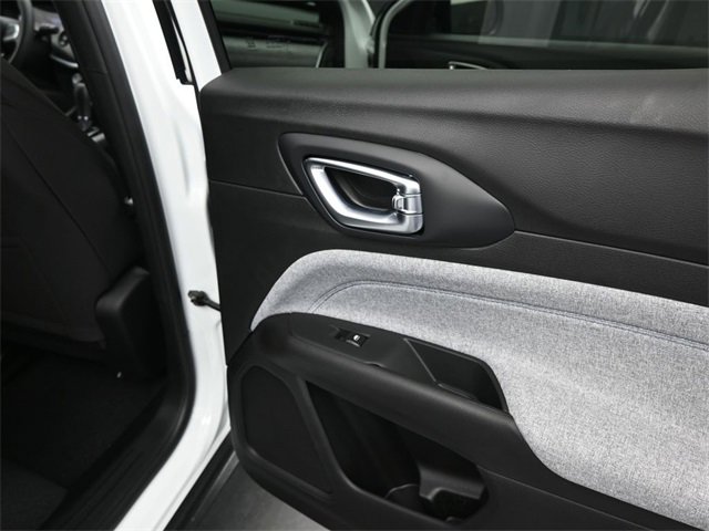 Used 2025 Jeep Compass Sport image 14