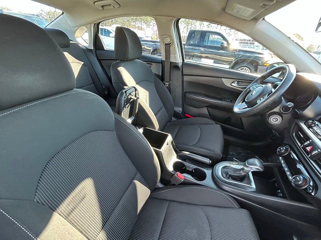 Used 2019 Kia Forte LXS image 25