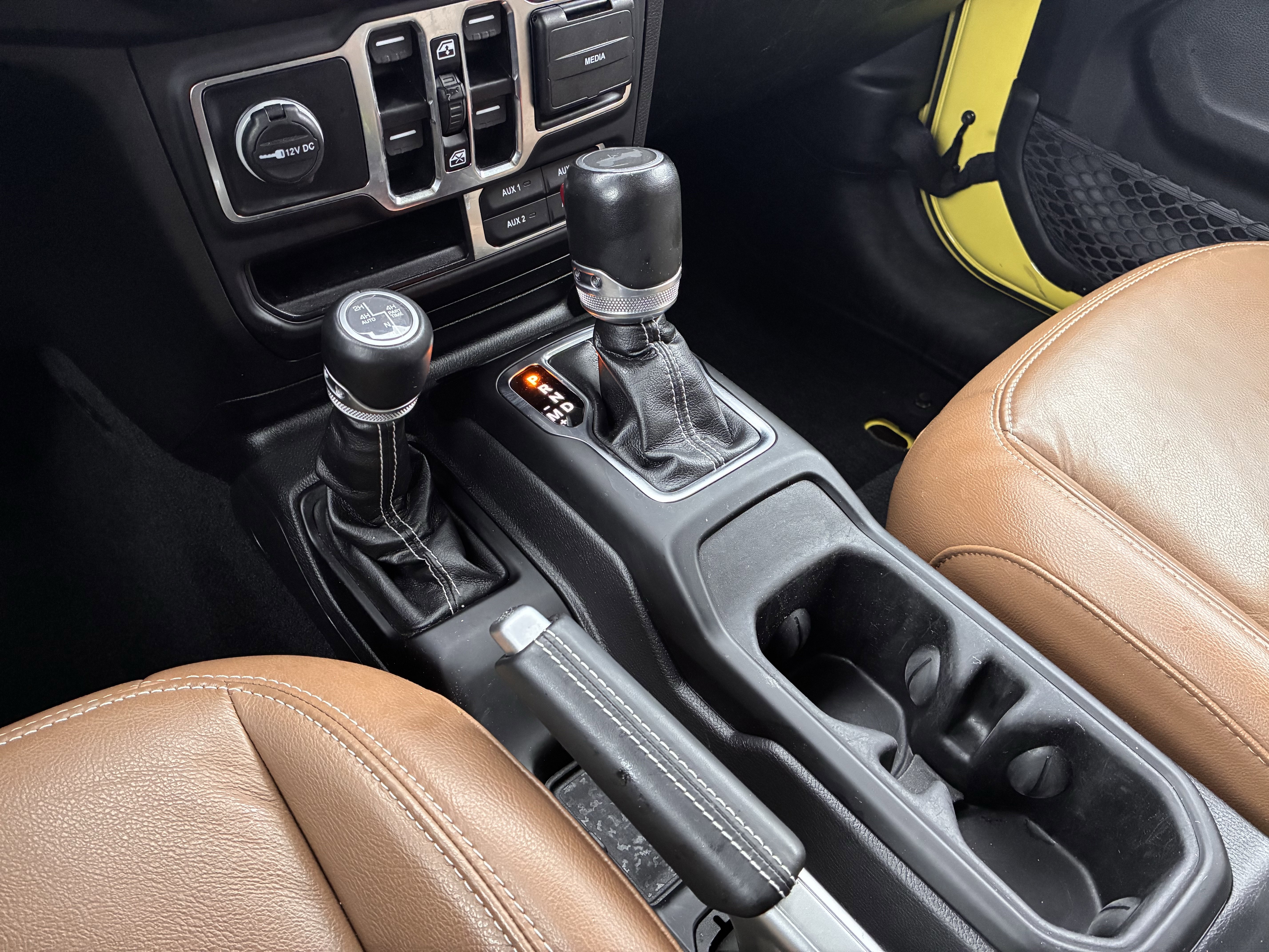 Used 2023 Jeep Wrangler Unlimited Sahara w/ Dual Top Group image 21