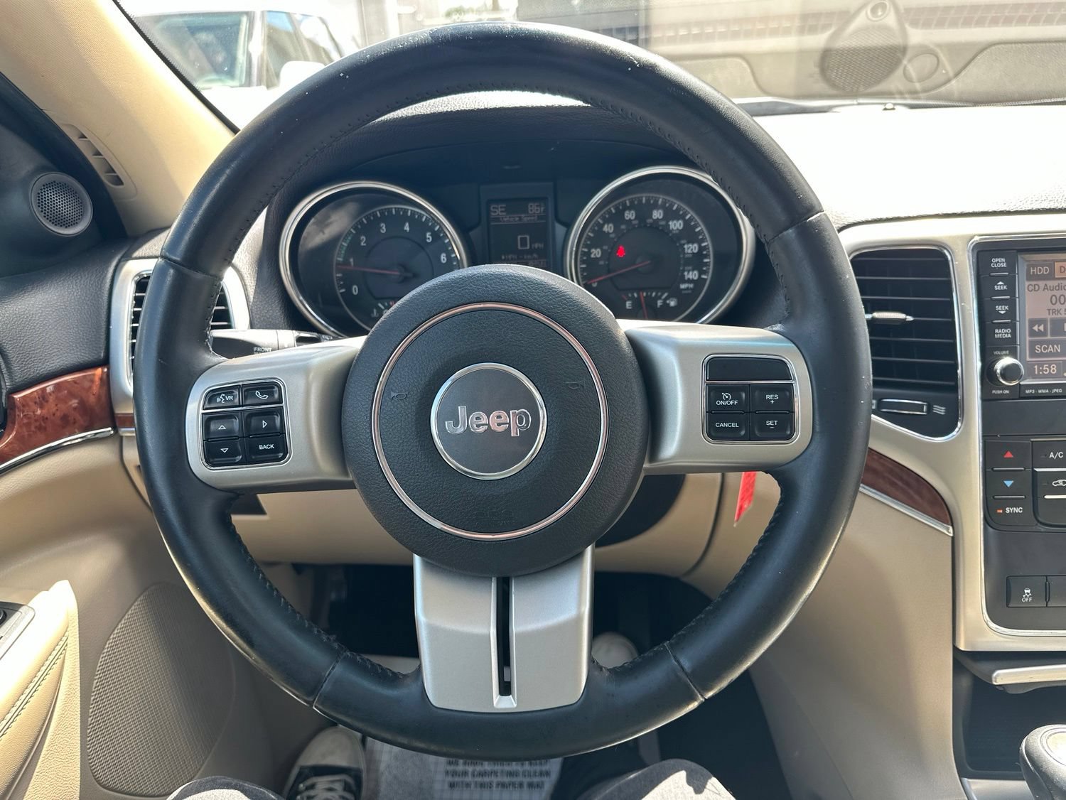 Used 2011 Jeep Grand Cherokee Limited AWD/4WD image 40
