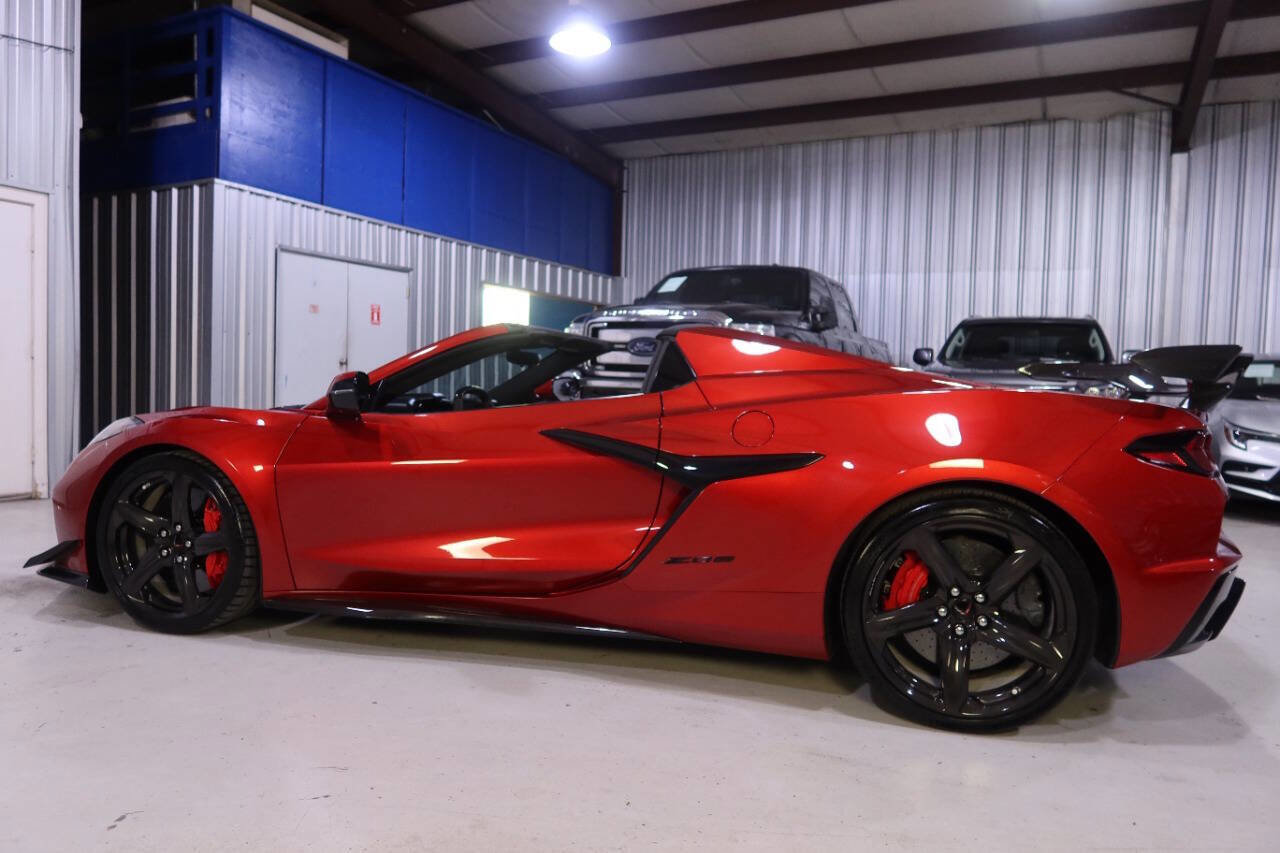 Used 2024 Chevrolet Corvette Z06 w/ Z07 Performance Package image 2