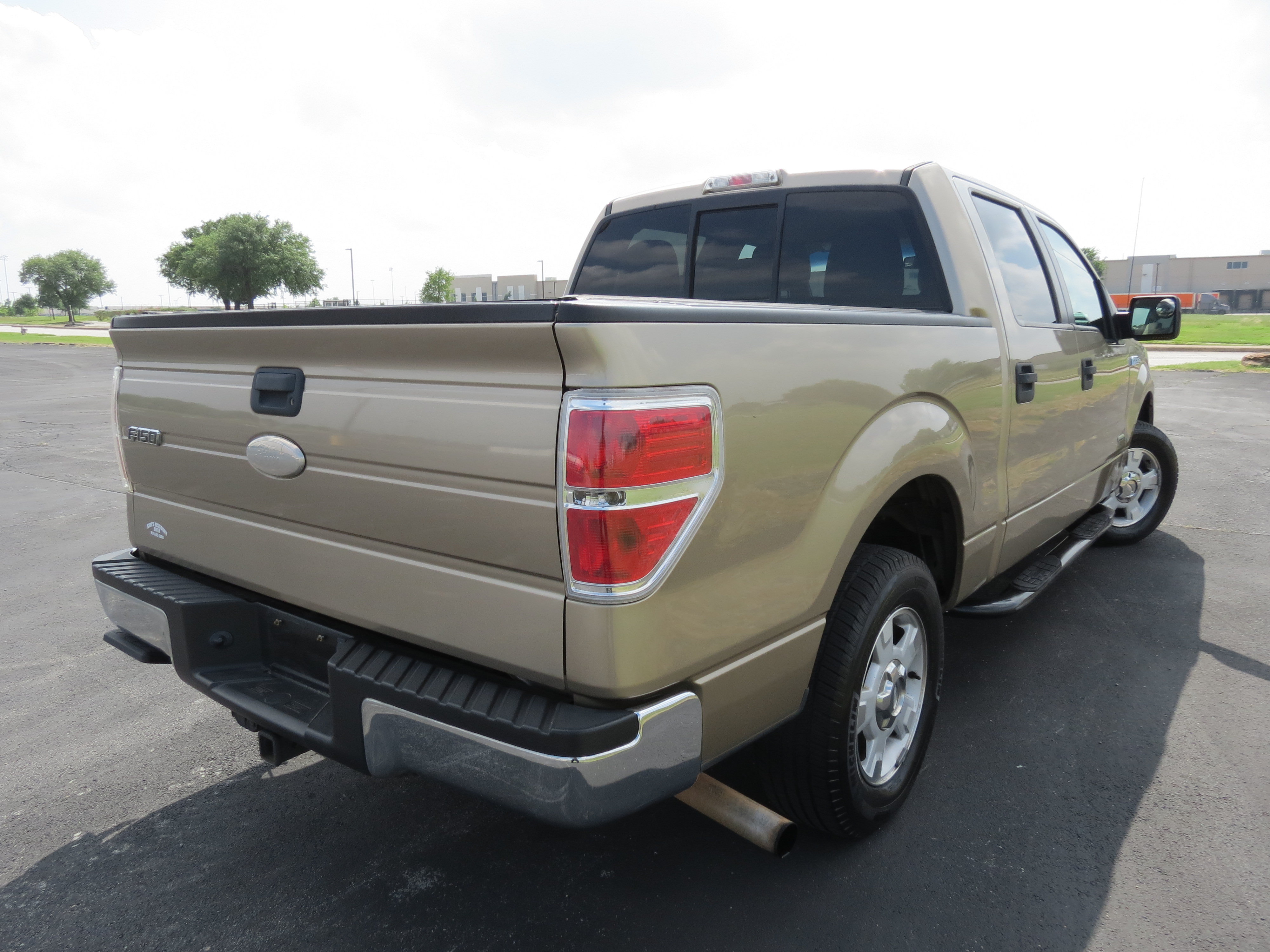 Used 2012 Ford F150 XLT w/ XLT Convenience Pkg RWD image 6