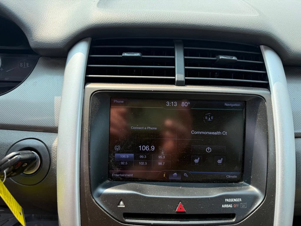 Used 2013 Ford Edge SEL FWD image 12