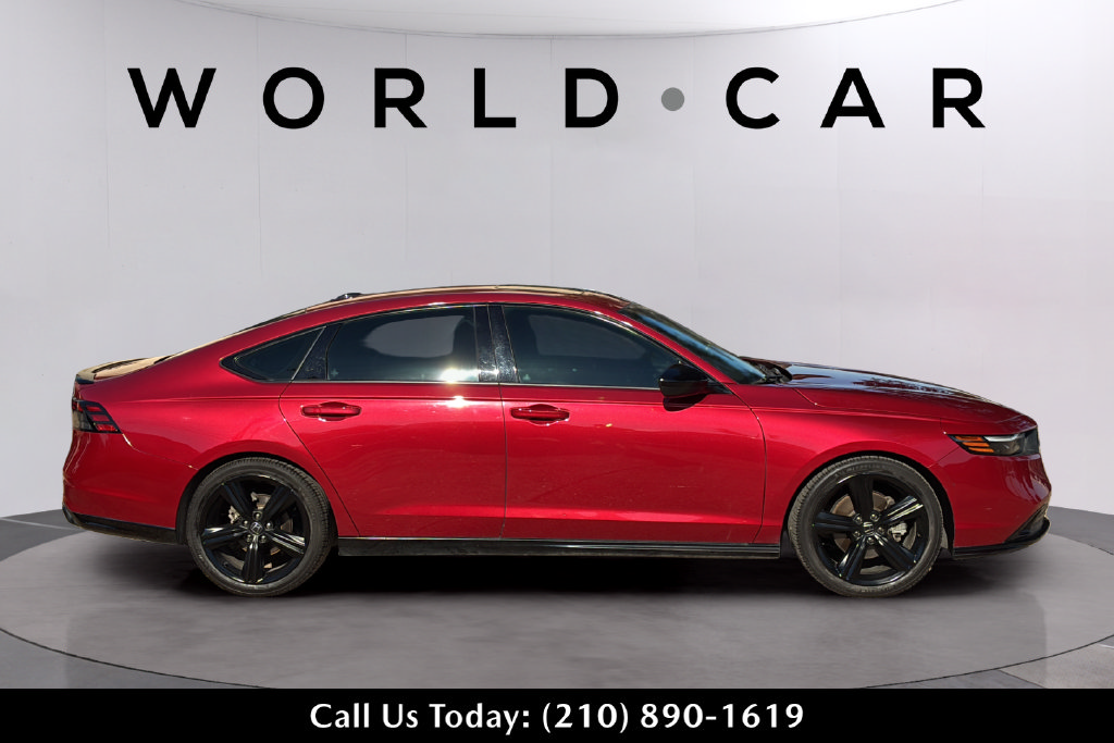 Used 2024 Honda Accord Sport image 4