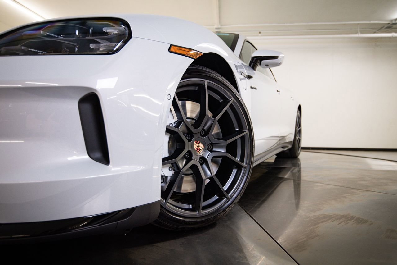 New 2026 Porsche Taycan GTS AWD/4WD image 12