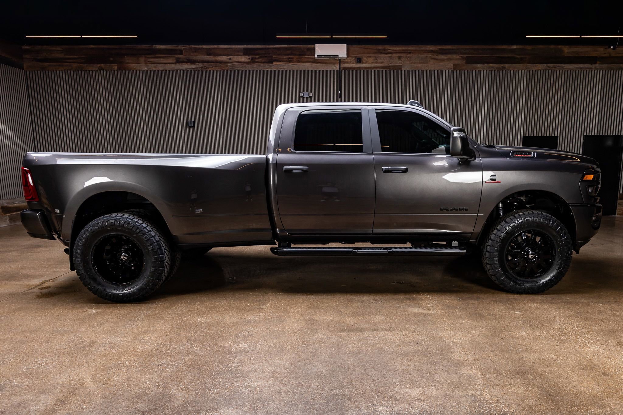 Used 2025 RAM 3500 Big Horn AWD/4WD image 11