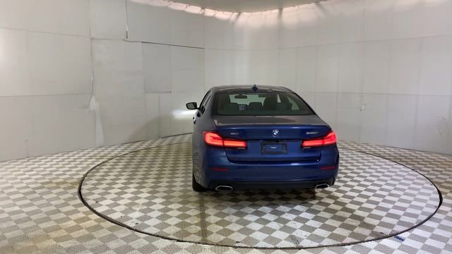Used 2021 BMW 530i xDrive w/ Premium Package image 7