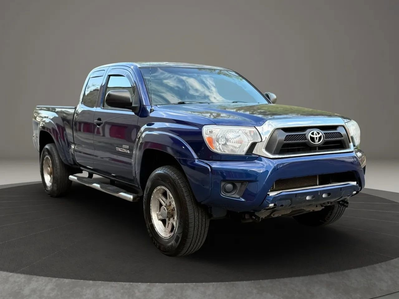 Used 2014 Toyota Tacoma 4x4 Access Cab w/ SR5 Package image 3