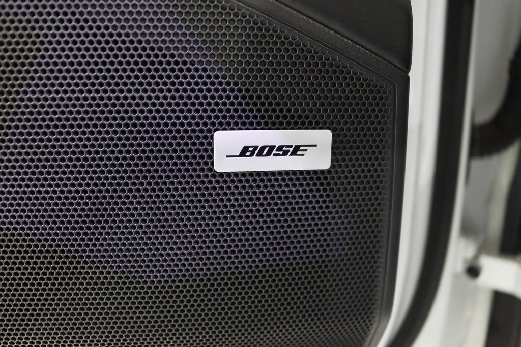 Used 2022 Porsche Cayenne Platinum Edition image 34