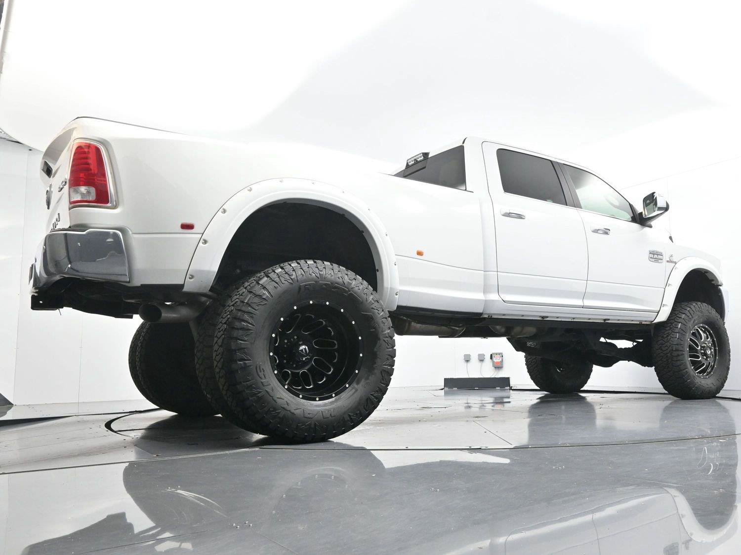 Used 2018 RAM 3500 Laramie Longhorn w/ Longhorn Southfork Package AWD/4WD image 50