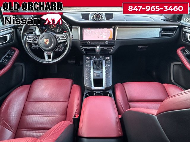 Used 2020 Porsche Macan Turbo AWD/4WD image 16