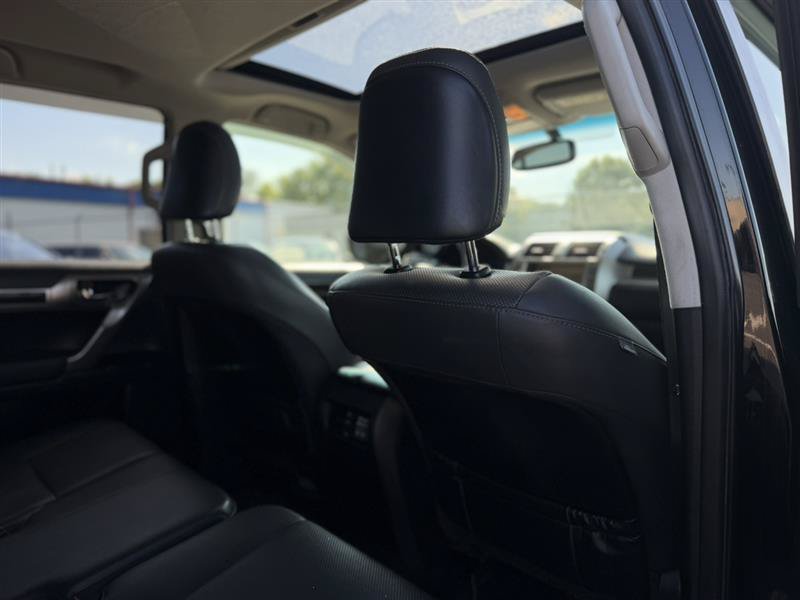 Used 2015 Lexus GX 460 w/ Navigation Package AWD/4WD image 30