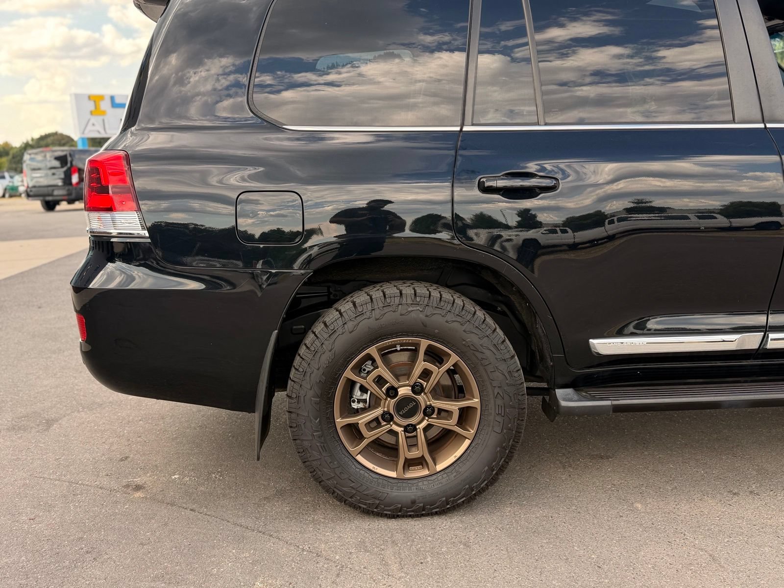 Used 2020 Toyota Land Cruiser AWD/4WD image 51