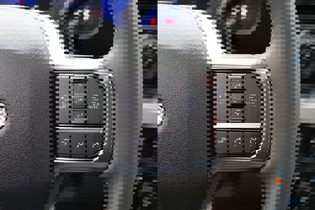 Used 2025 Ford F250 Platinum w/ Platinum Plus Package image 31