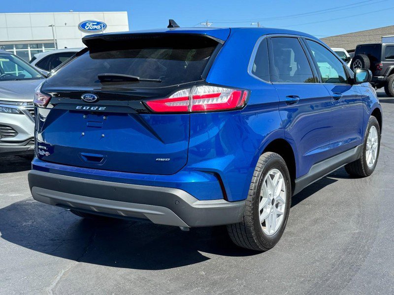 Used 2024 Ford Edge SEL w/ Convenience Package AWD/4WD image 3