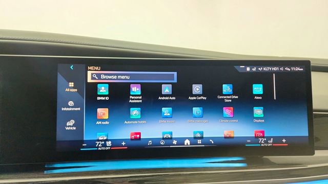 Used 2024 BMW 740i xDrive w/ Premium Package image 52