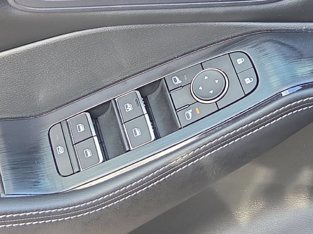 Used 2023 Nissan Rogue SL AWD/4WD image 13